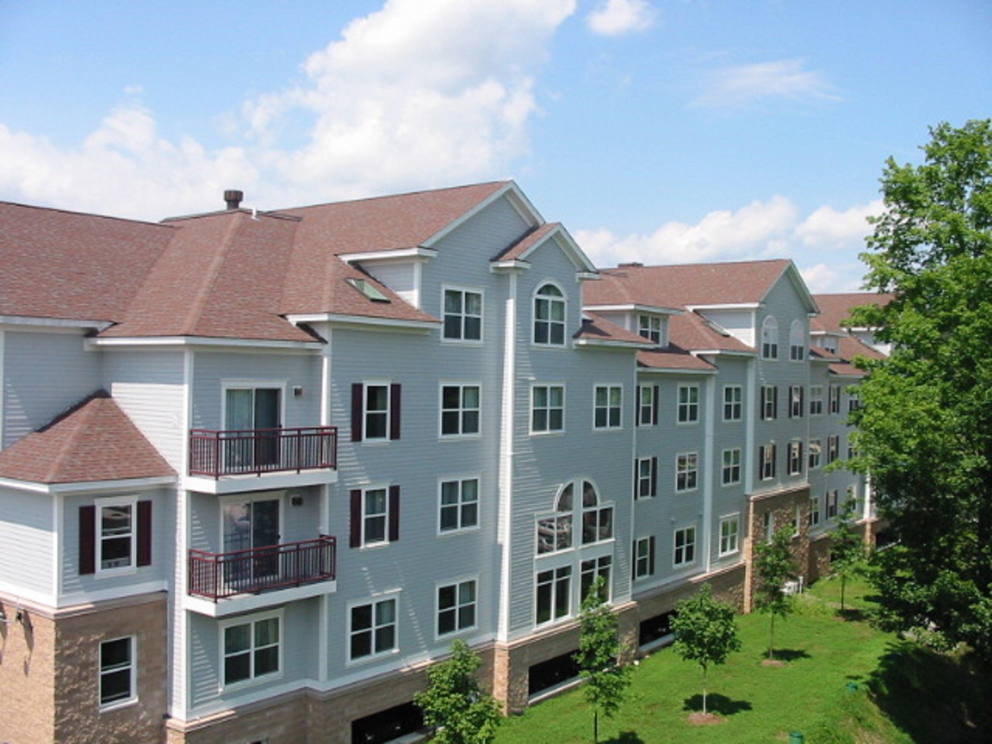 Holiday Inn Express Hotel & Suites White River Junction By Ihg Exterior photo