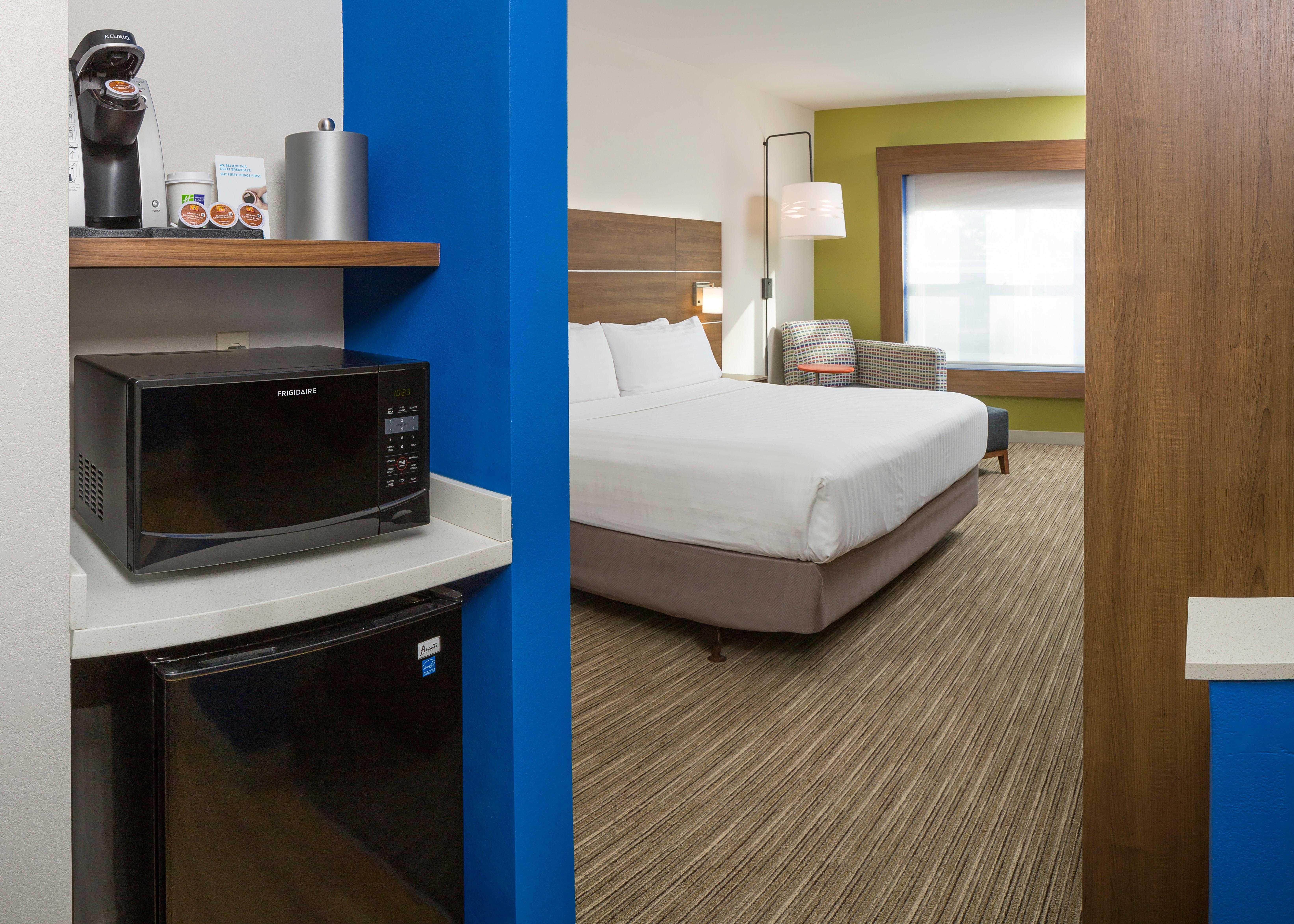 Holiday Inn Express Hotel & Suites White River Junction By Ihg Exterior photo