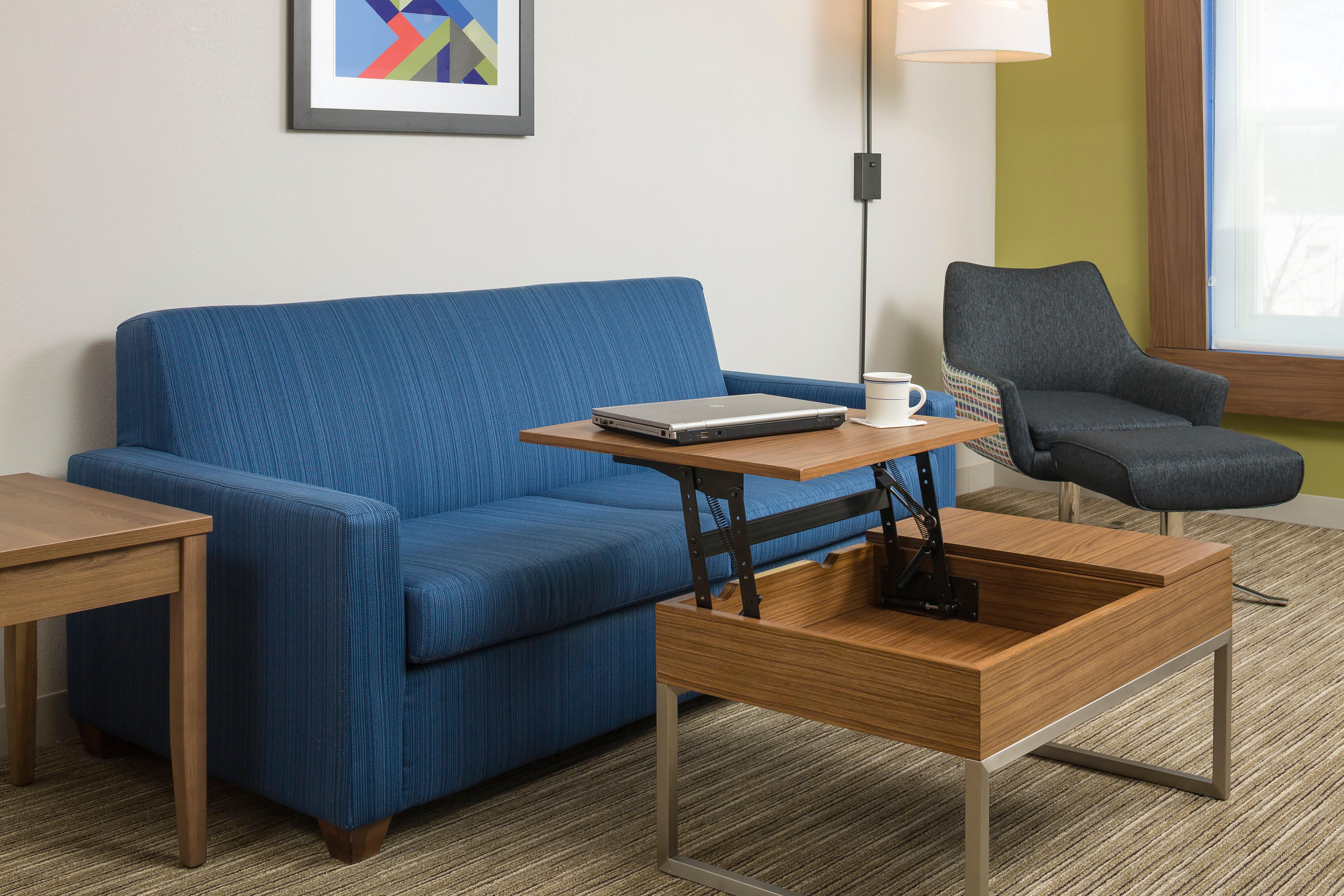 Holiday Inn Express Hotel & Suites White River Junction By Ihg Exterior photo