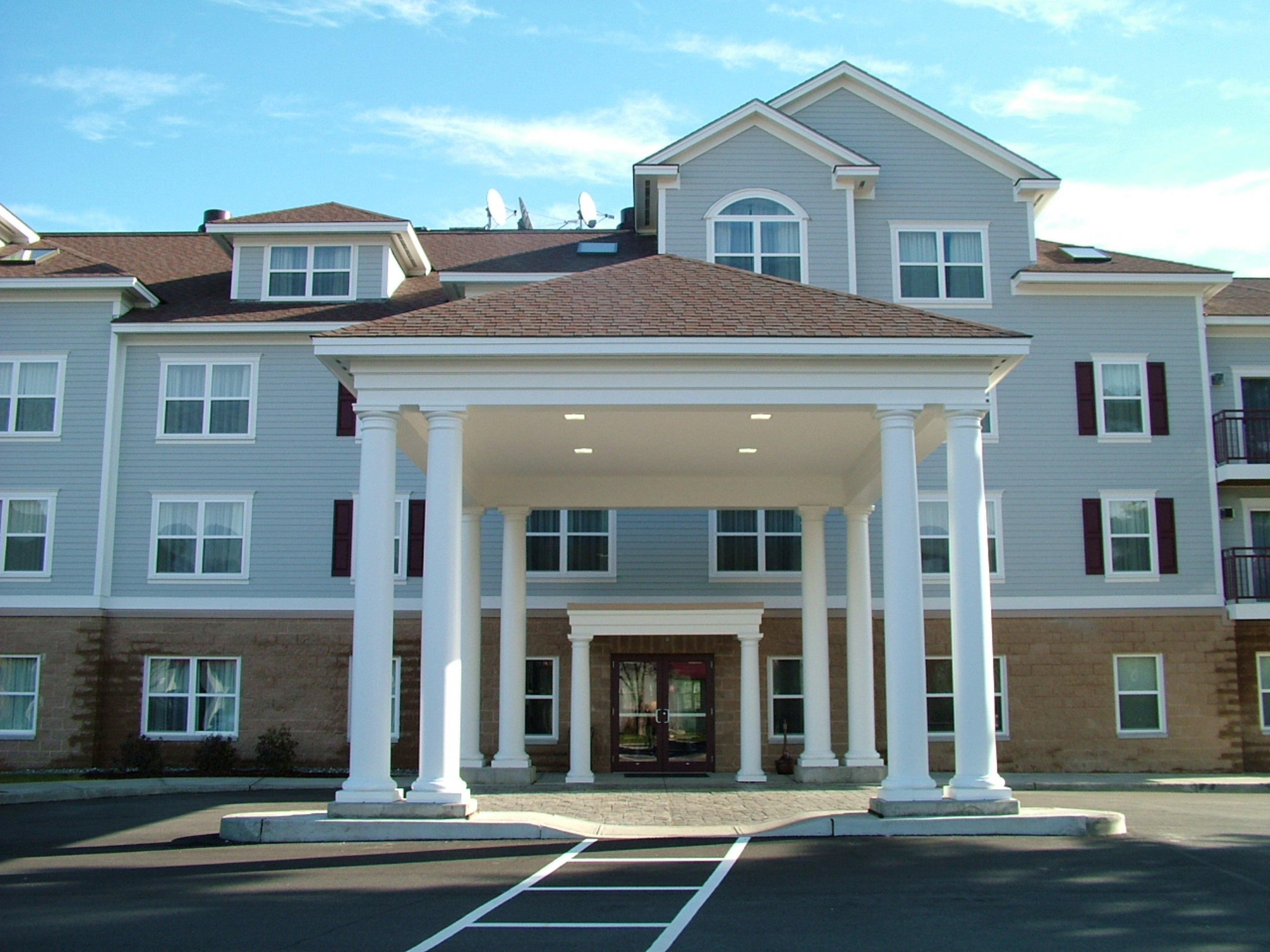 Holiday Inn Express Hotel & Suites White River Junction By Ihg Exterior photo