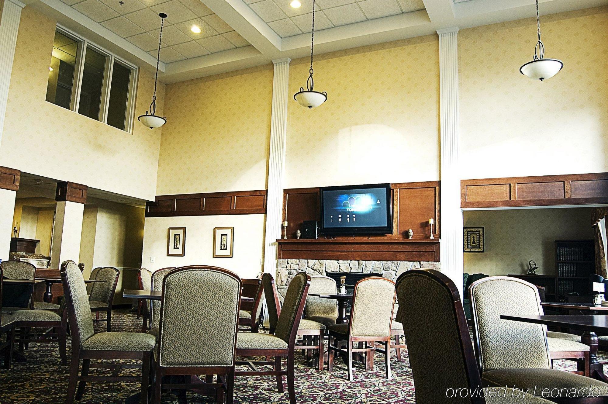 Holiday Inn Express Hotel & Suites White River Junction By Ihg Exterior photo